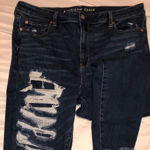 AMERICAN EAGLE JEANS